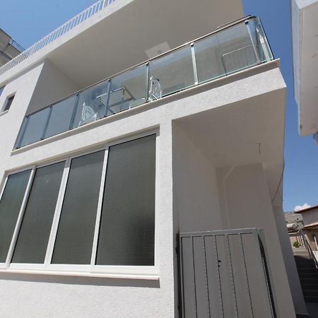 Deda Apartments Sarande Exterior photo