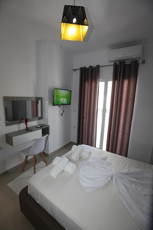 Deda Apartments Sarande Exterior photo
