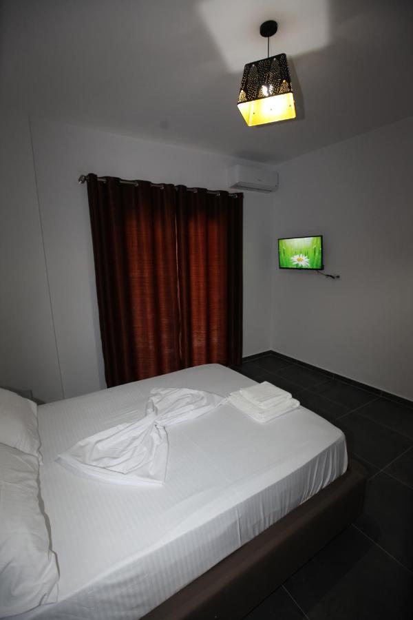 Deda Apartments Sarande Exterior photo