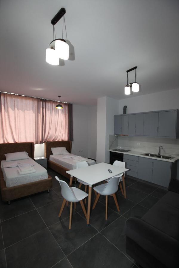Deda Apartments Sarande Exterior photo